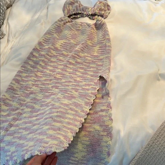 Multicolor Knit Two-Piece Set - Picture 2 of 5